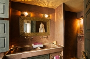 Meknes suite shower room